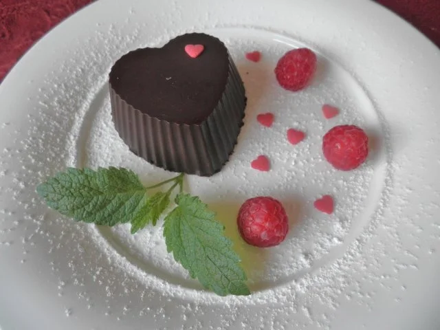 Rezept: Schokoladen - Herzen mit Himbeer - Mousse - Füllung ... Bild Nr. 8 Schokoladen - Herzen mit Himbeer - Mousse - Füllung ... - Rezept - Bild Nr. 8
