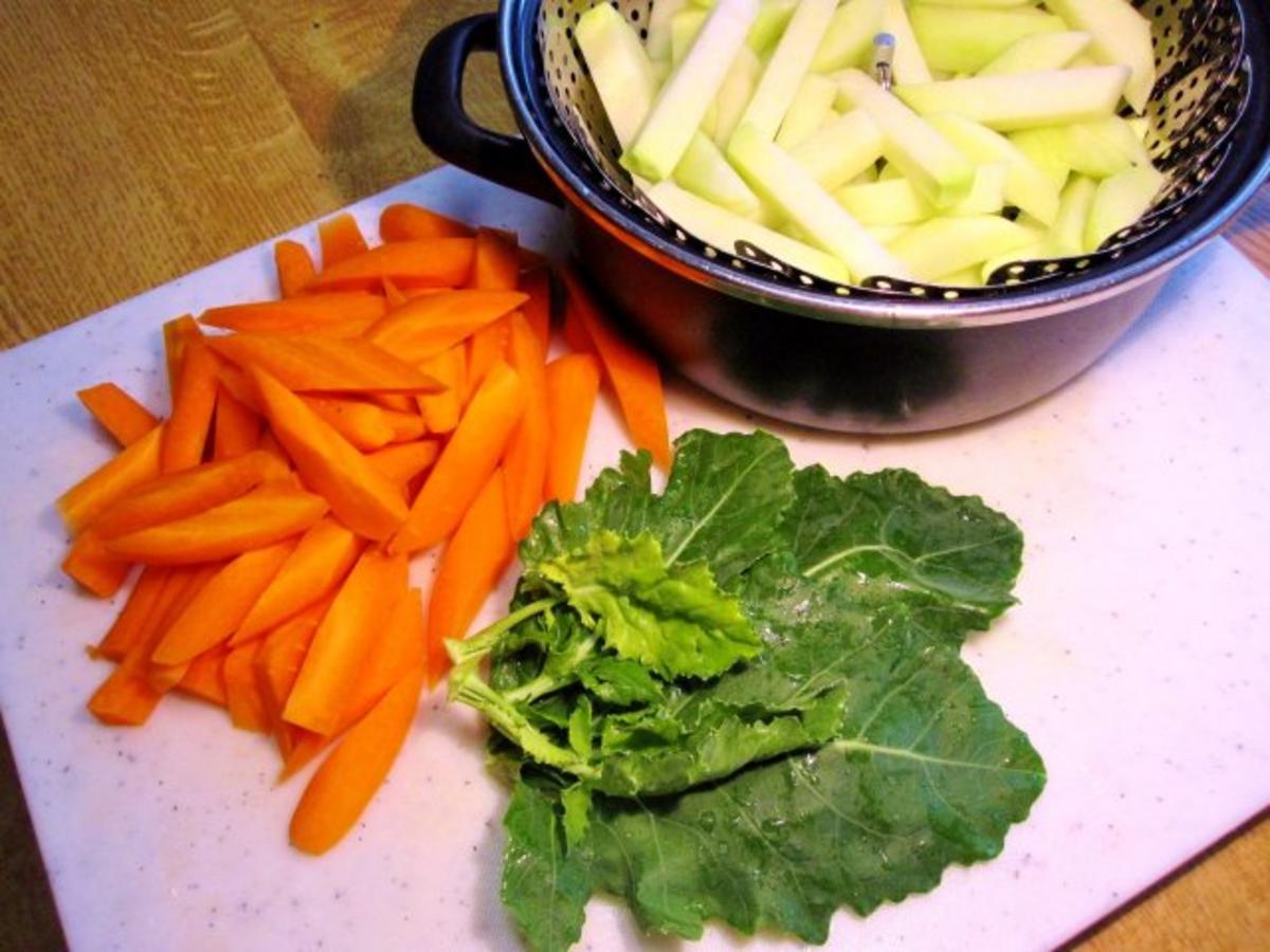 Kohlrabi mit Karotten in Kräutersoße - Rezept - Bild Nr. 2