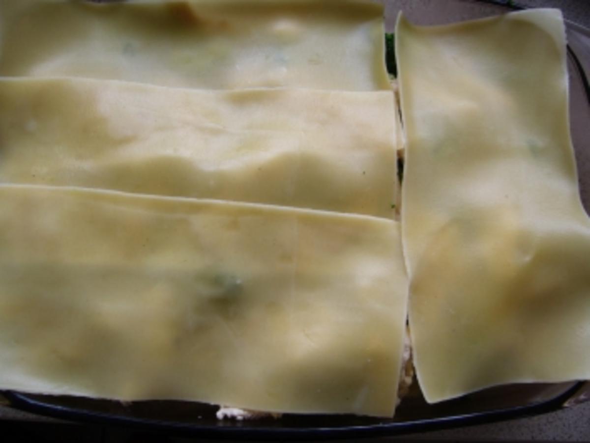 Hauptspeise: Lasagne mit Hähnchenbrust und Steinpilzsoße - Rezept - Bild Nr. 4