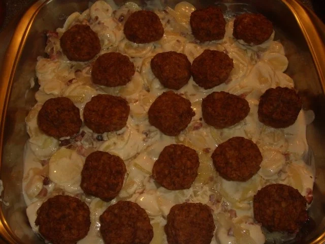 Rezept: Frikadellen-Blumenkohl Auflauf Bild Nr. 4 Frikadellen-Blumenkohl Auflauf - Rezept - Bild Nr. 4