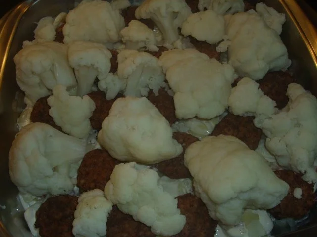 Rezept: Frikadellen-Blumenkohl Auflauf Bild Nr. 5 Frikadellen-Blumenkohl Auflauf - Rezept - Bild Nr. 5