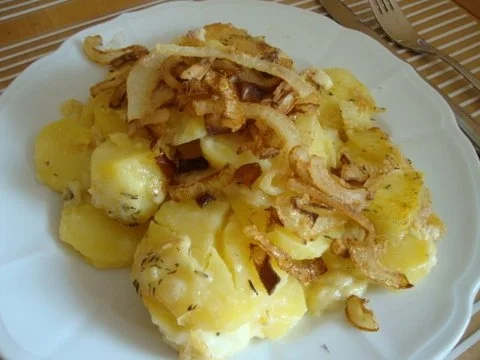 Sahnegratin mit Münsterkäse und Röstzwiebeln - Rezept
