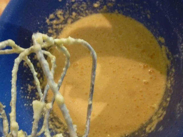 Gugelhupf mit Dreierlei Schokolade - Rezept - Bild Nr. 5