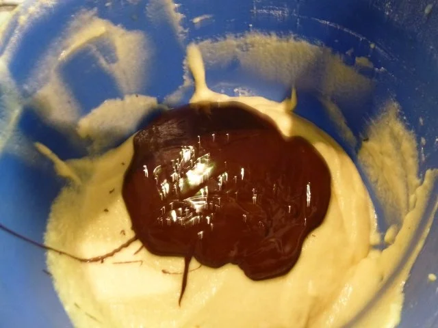 Gugelhupf mit Dreierlei Schokolade - Rezept - Bild Nr. 13