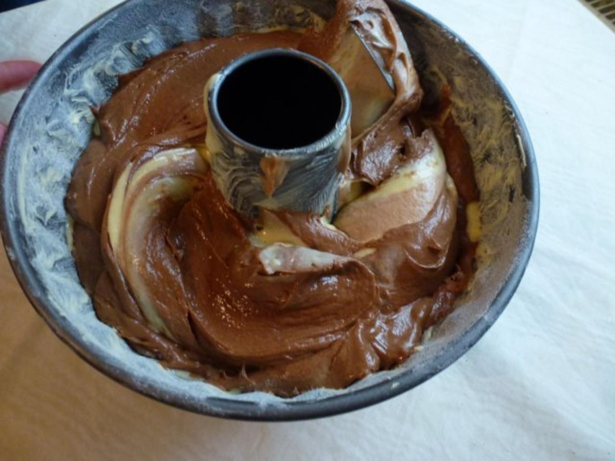 Gugelhupf mit Dreierlei Schokolade - Rezept - Bild Nr. 16