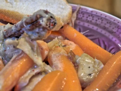 Rezept: Huhn in Zimtsauce mit jungen Möhren Huhn in Zimtsauce mit jungen Möhren - Rezept