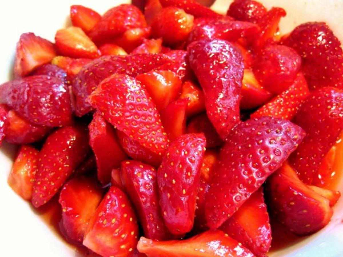Erdbeer-Dessert ... - Rezept - Bild Nr. 3