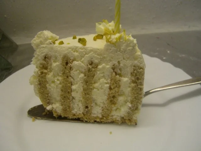 Rezept: "Wickeltorte" mit Zitronencreme Bild Nr. 2 "Wickeltorte" mit Zitronencreme - Rezept - Bild Nr. 2