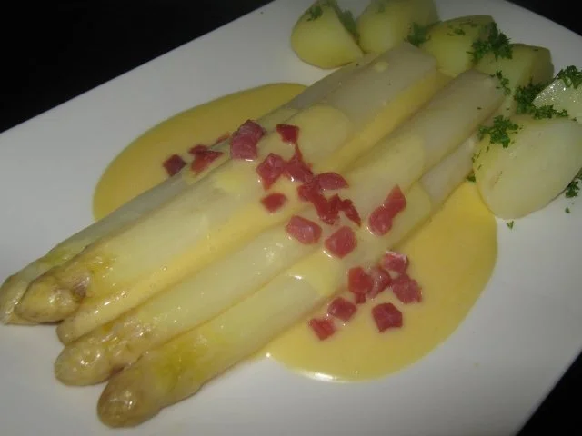 Spargel, im eigenen Saft geschmort - Rezept