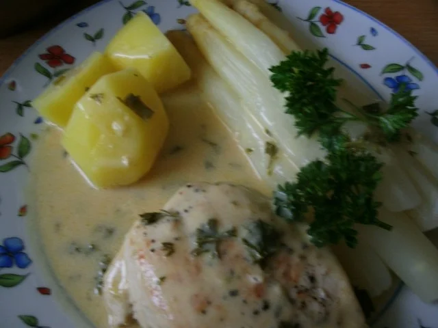 Hähnchen in Weisswein-Sahnesauce - Rezept - Bild Nr. 2