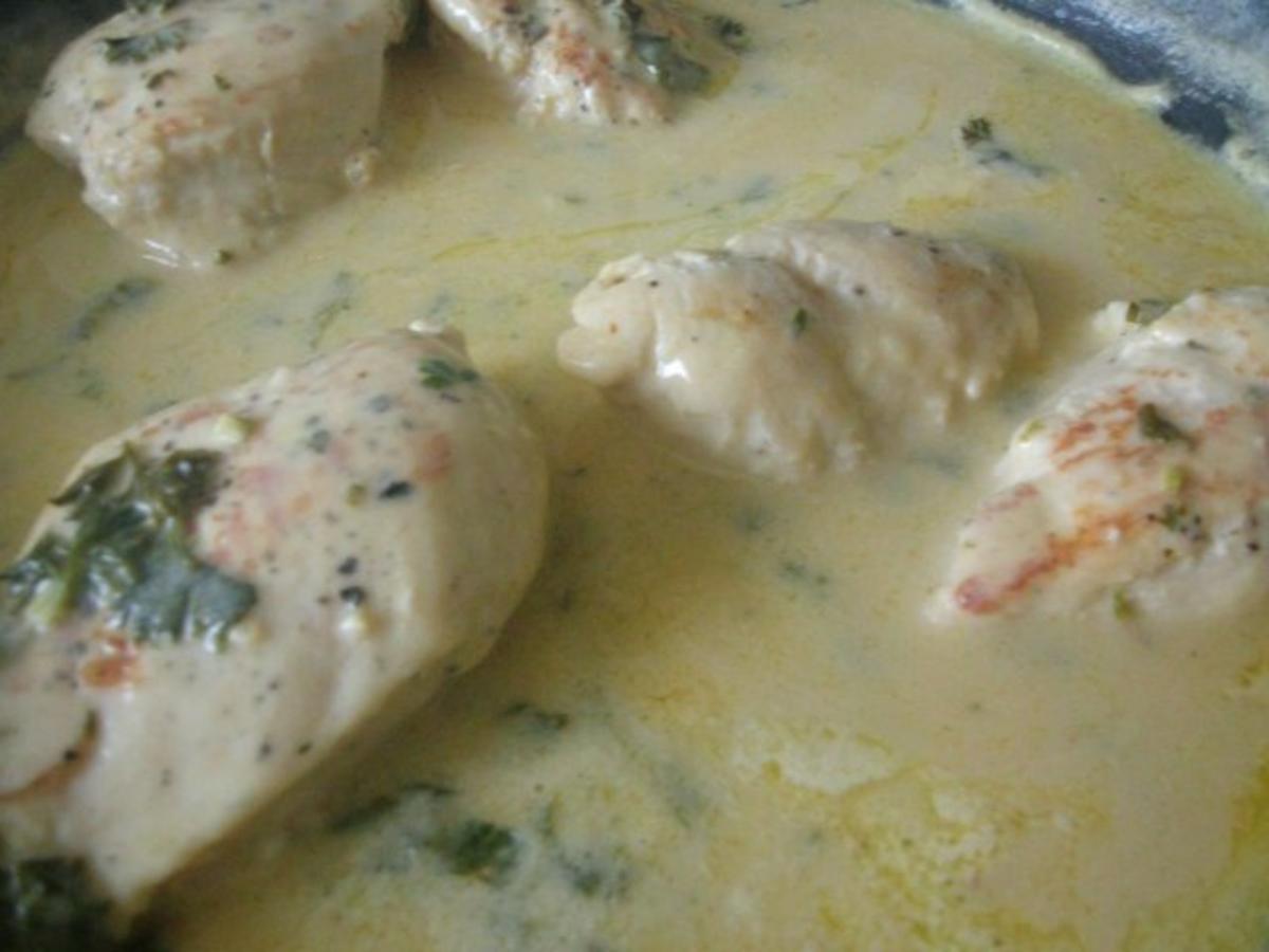 Hähnchen in Weisswein-Sahnesauce - Rezept - kochbar.de