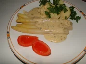 Spargel küsst Gorgonzola, wer es herzhaft liebt - Rezept