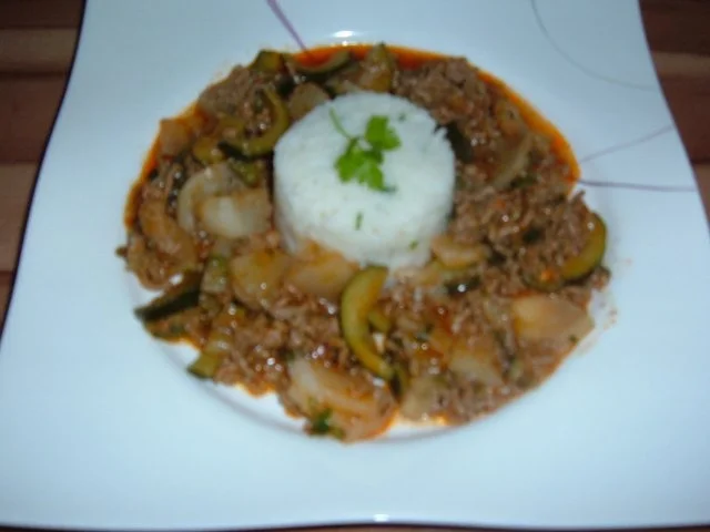 Rezept: Hack : mit Mairüben und Zucchini Bild Nr. 2 Hack : mit Mairüben und Zucchini - Rezept - Bild Nr. 2