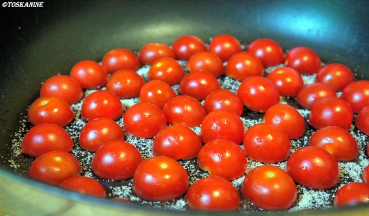 lauwarme Panzanella mit grünem Spargel, Tomaten und Schafskäse - Rezept - Bild Nr. 8
