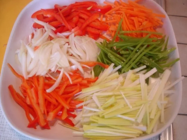 Omelett mit Gemüsefüllung - Rezept - Bild Nr. 7