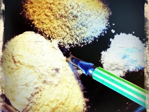 Rezept: Rhabarber-Schoko-Mandel-Torte Bild Nr. 4 Rhabarber-Schoko-Mandel-Torte - Rezept - Bild Nr. 4