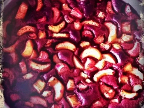 Rezept: Rhabarber-Schoko-Mandel-Torte Bild Nr. 5 Rhabarber-Schoko-Mandel-Torte - Rezept - Bild Nr. 5