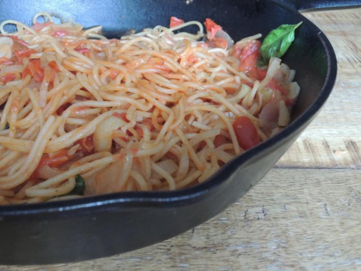 Spaghetti mit Tomatensoße - Rezept - Bild Nr. 7