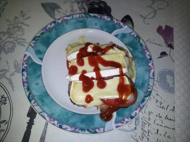 Rezept: Ei -Camembert - Toast Bild Nr. 15 Ei -Camembert - Toast - Rezept - Bild Nr. 15