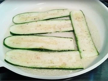 Party Zucchiniröllchen mit Wiener Knusperbraten gefüllt - Rezept - Bild Nr. 10