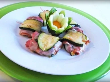 Party Zucchiniröllchen mit Wiener Knusperbraten gefüllt - Rezept - Bild Nr. 15