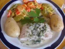 Wildlachsfilet mit Dillsauce, Frühkartoffeln und Gemüse - Rezept