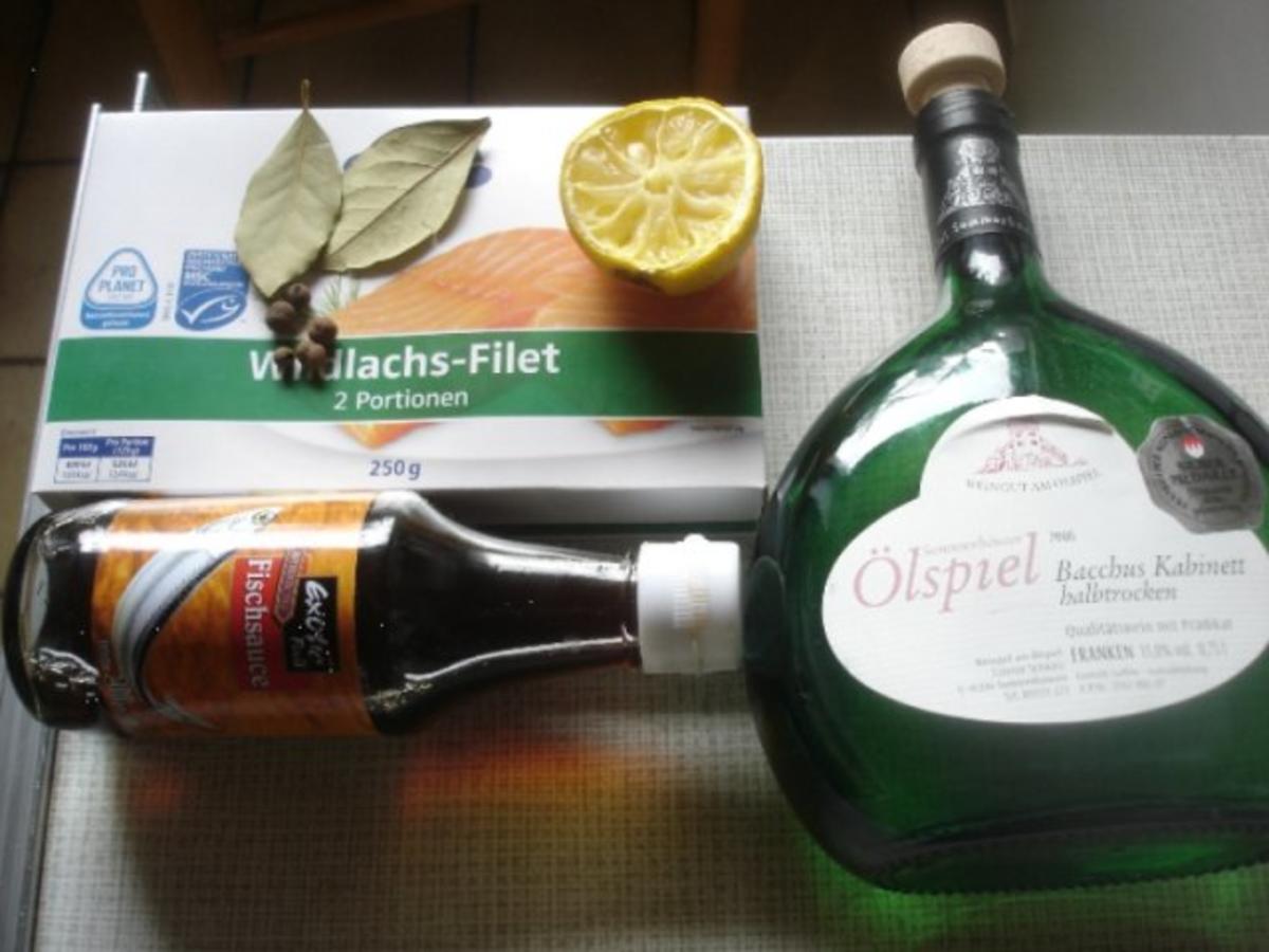 Wildlachsfilet mit Dillsauce, Frühkartoffeln und Gemüse - einfach - von ...