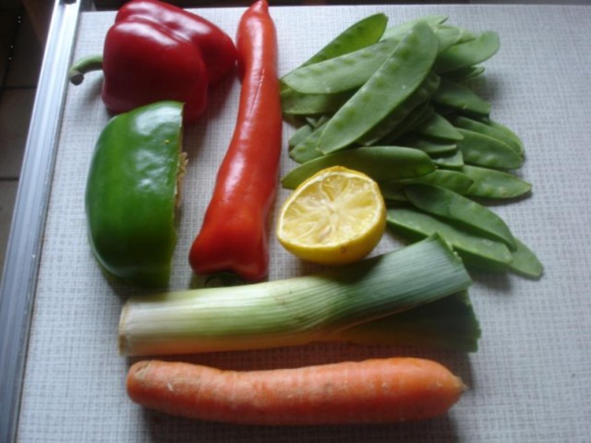Wildlachsfilet mit Dillsauce, Frühkartoffeln und Gemüse - Rezept - Bild Nr. 5