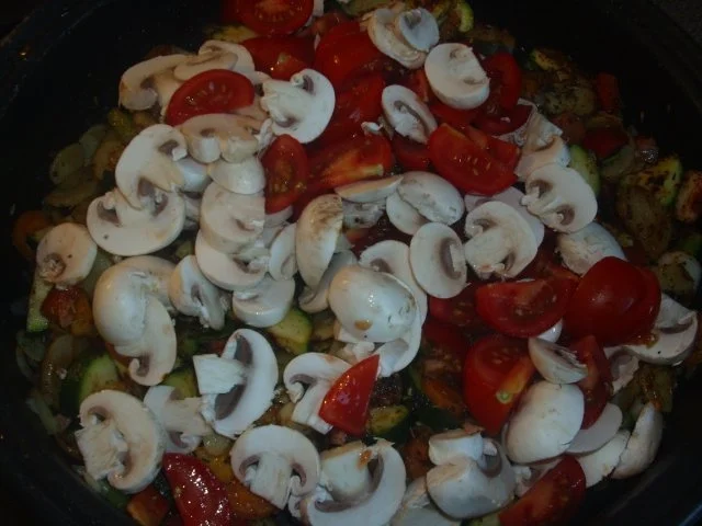 Rezept: Gemüsepfanne mit Mozzarella Bild Nr. 3 Gemüsepfanne mit Mozzarella - Rezept - Bild Nr. 3