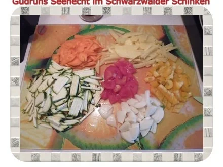 Rezept: Fisch: Seehecht im Schwarzwälder Schinken mit Ofengemüse Bild Nr. 6 Fisch: Seehecht im Schwarzwälder Schinken mit Ofengemüse - Rezept - Bild Nr. 6