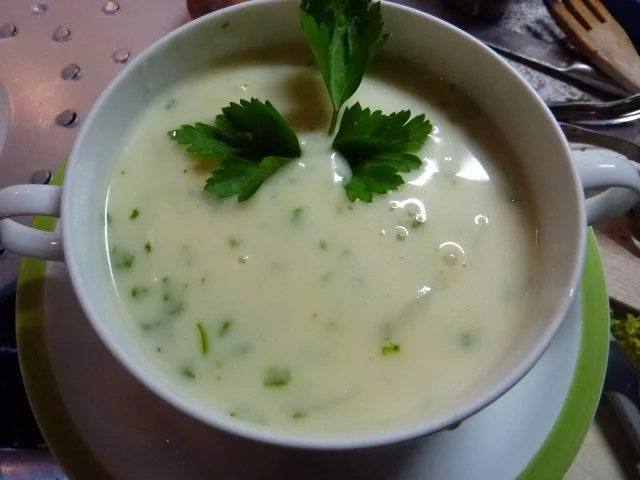 Rezept: Suppen: Spargelsuppe Bild Nr. 9 Suppen: Spargelsuppe - Rezept - Bild Nr. 9