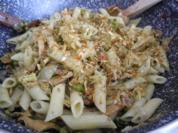 Vegan aus dem Wok : Veggi-Döner-Vleisch mit Kamut-Pasta und Erbsen - Rezept