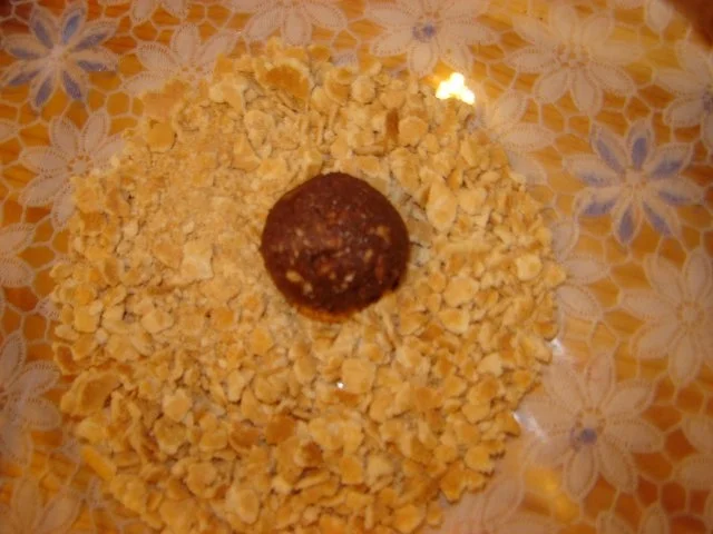 Rezept: Schokopralinen a La Ferrero Rocher Bild Nr. 9 Schokopralinen a La Ferrero Rocher - Rezept - Bild Nr. 9