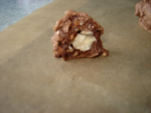 Rezept: Schokopralinen a La Ferrero Rocher Bild Nr. 18 Schokopralinen a La Ferrero Rocher - Rezept - Bild Nr. 18