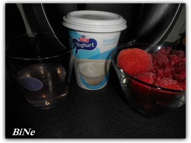 BiNe` S 70 - ER BEEREN - SMOOTHIE - Rezept - Bild Nr. 3