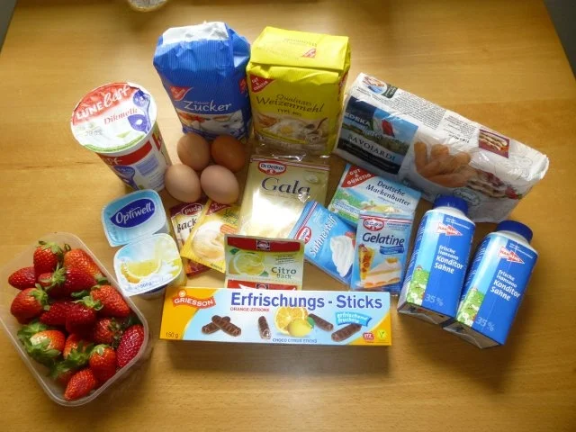 Erdbeer-Erfrischungsstäbchen-Torte - Rezept - Bild Nr. 2