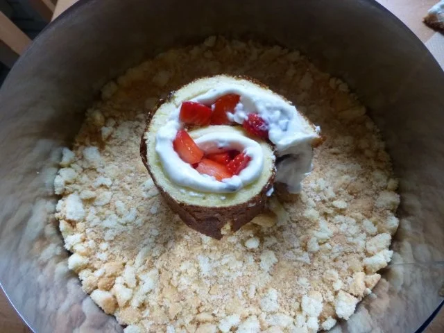 Erdbeer-Erfrischungsstäbchen-Torte - Rezept - Bild Nr. 15