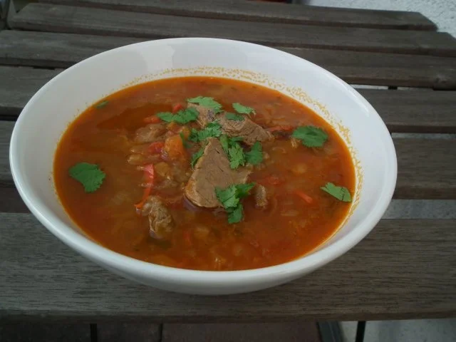 Tomatensuppe aus ALGERIEN (mit Lamm und Minze) - Rezept