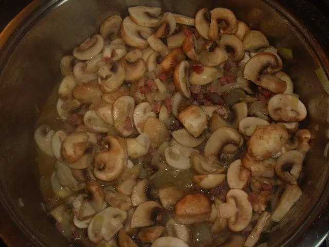 Nudeln mit Champgnons, Speck und Käsecreme - Rezept - Bild Nr. 3