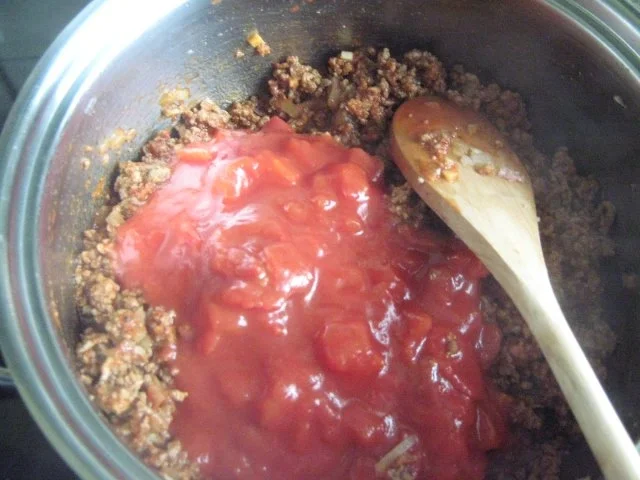 Rezept: Makkaroni-Torte á la Bolognese Bild Nr. 3 Makkaroni-Torte á la Bolognese - Rezept - Bild Nr. 3