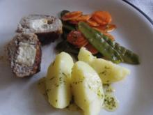 Feta - Bremsklötze, rot, grünes Gemüse und Kartoffeln - Rezept