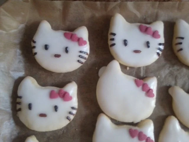 Hello Kitty Teegebäck , Kekse, Butterkekse, Plätzchen - Rezept