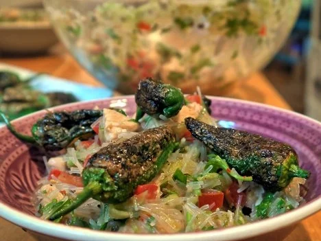 Geflügel-Glasnudel-Salat mit Pimentos de Padron - Rezept - Bild Nr. 17