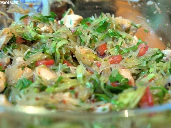 Geflügel-Glasnudel-Salat mit Pimentos de Padron - Rezept - Bild Nr. 12