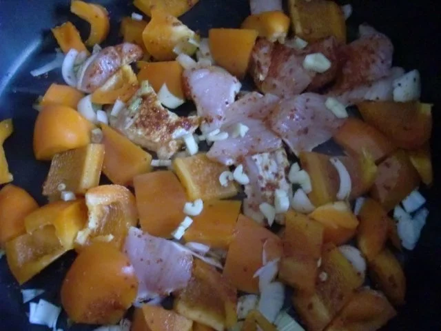 Rezept: schnelle Putenpfanne mit Paprika Bild Nr. 4 schnelle Putenpfanne mit Paprika - Rezept - Bild Nr. 4