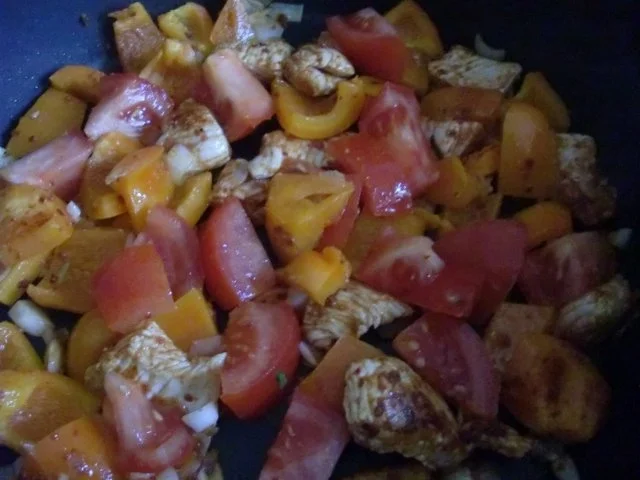 Rezept: schnelle Putenpfanne mit Paprika Bild Nr. 5 schnelle Putenpfanne mit Paprika - Rezept - Bild Nr. 5