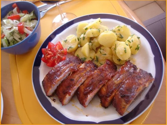 Rezept: Leiterchen mit Pellkartoffelsalat Leiterchen mit Pellkartoffelsalat - Rezept