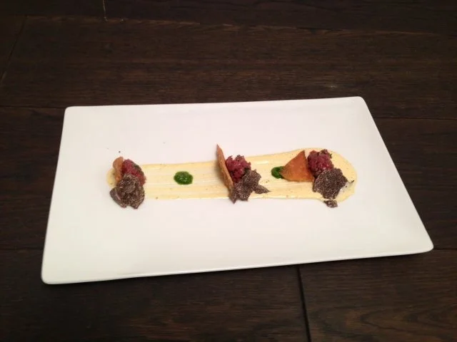 Rindertatar an getrüffelter Eiersauce mit Trüffel - Rezept