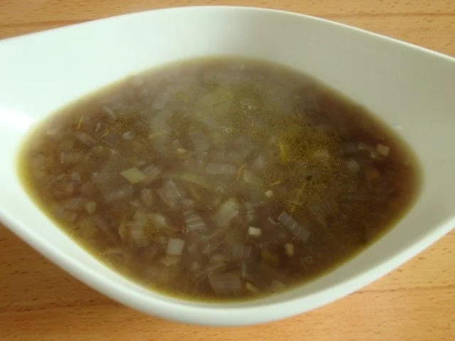 Rezept: Zwiebelsüppchen mit gratinierten Kartoffeltaler Bild Nr. 15 Zwiebelsüppchen mit gratinierten Kartoffeltaler - Rezept - Bild Nr. 15