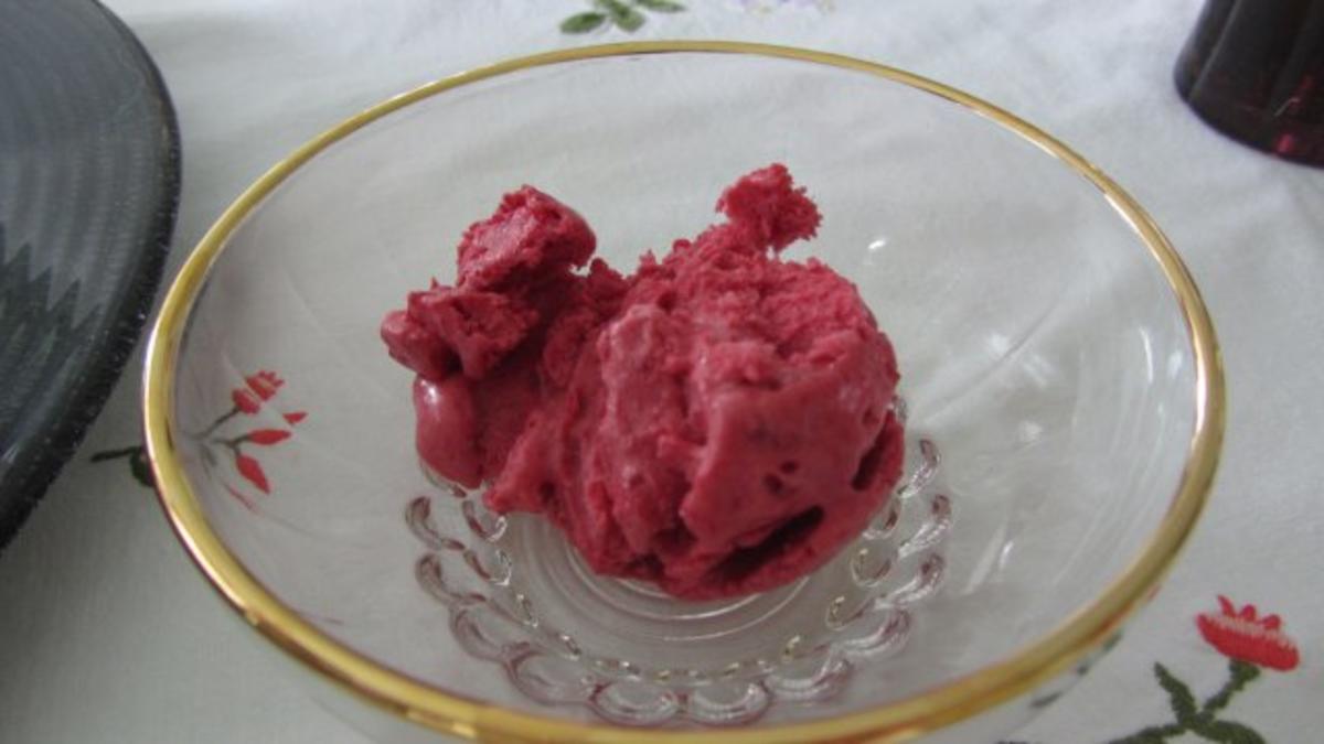 Himbeereis fruchtig lecker - Rezept mit Bild - kochbar.de Himbeereis fruchtig lecker - Rezept mit Bild - kochbar.de